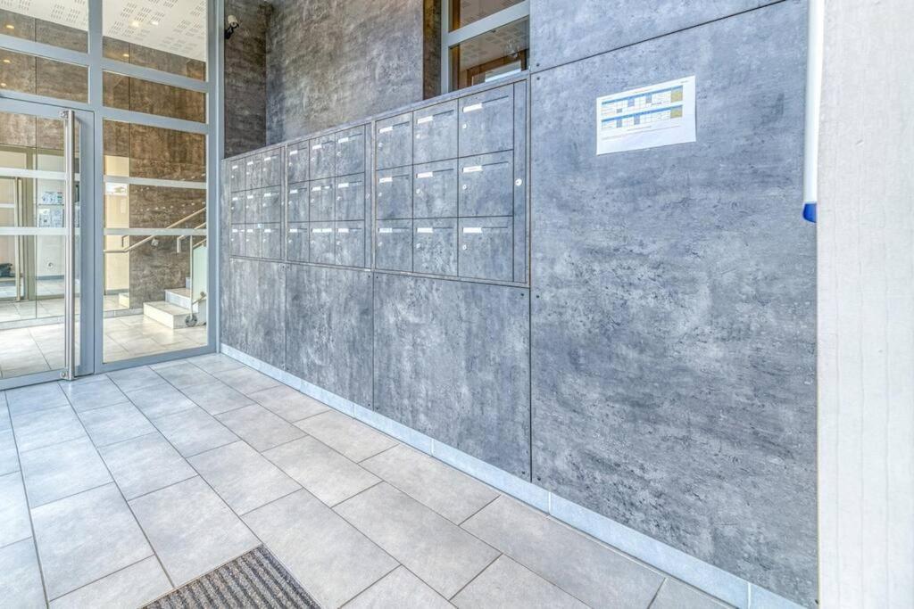 Bel Appartement-Garage Prive-Balcon-Wifi Fibre Rhut Exterior photo